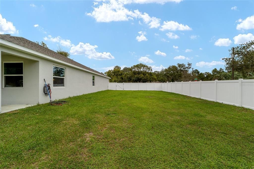 For Rent: $2,500 (4 beds, 3 baths, 2381 Square Feet)