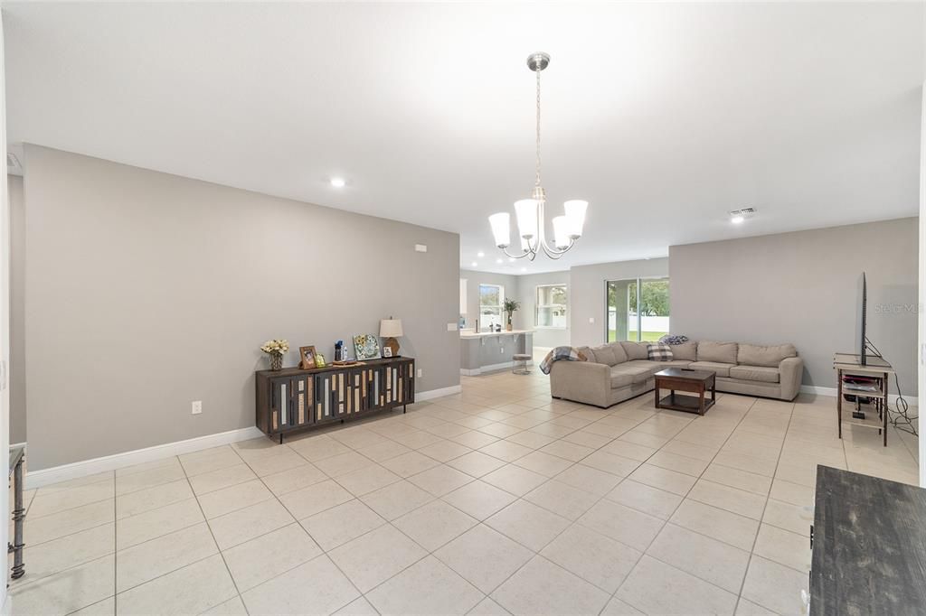 For Rent: $2,500 (4 beds, 3 baths, 2381 Square Feet)