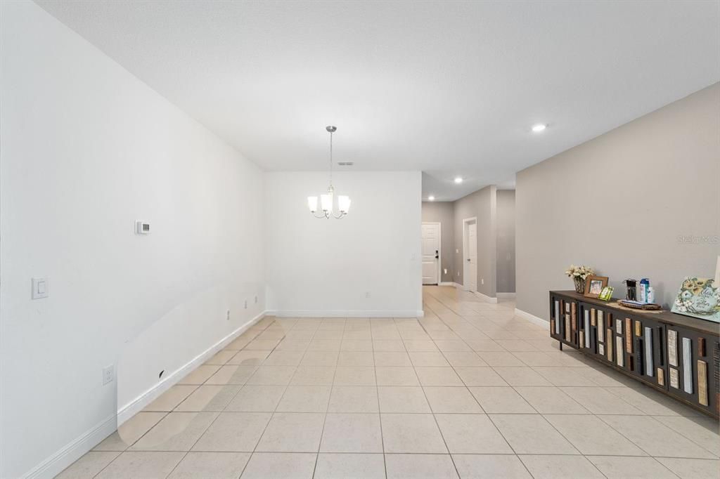 For Rent: $2,500 (4 beds, 3 baths, 2381 Square Feet)