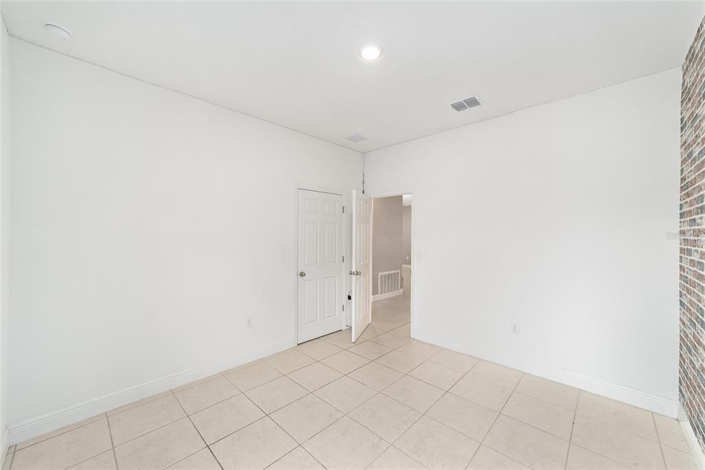 For Rent: $2,500 (4 beds, 3 baths, 2381 Square Feet)