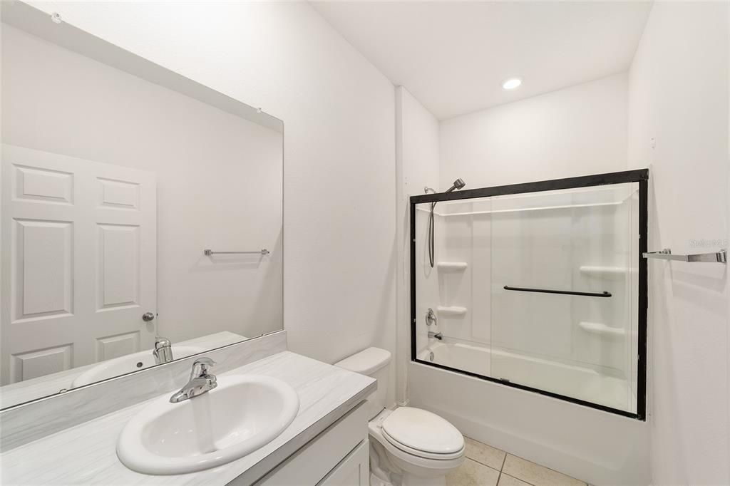 For Rent: $2,500 (4 beds, 3 baths, 2381 Square Feet)