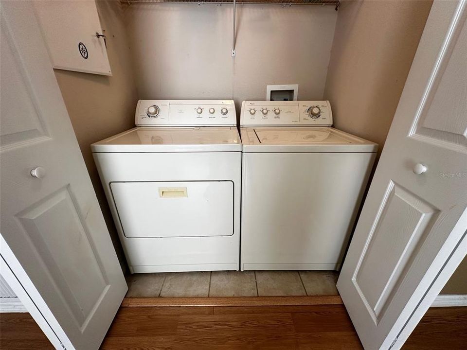 For Sale: $342,900 (3 beds, 2 baths, 1729 Square Feet)