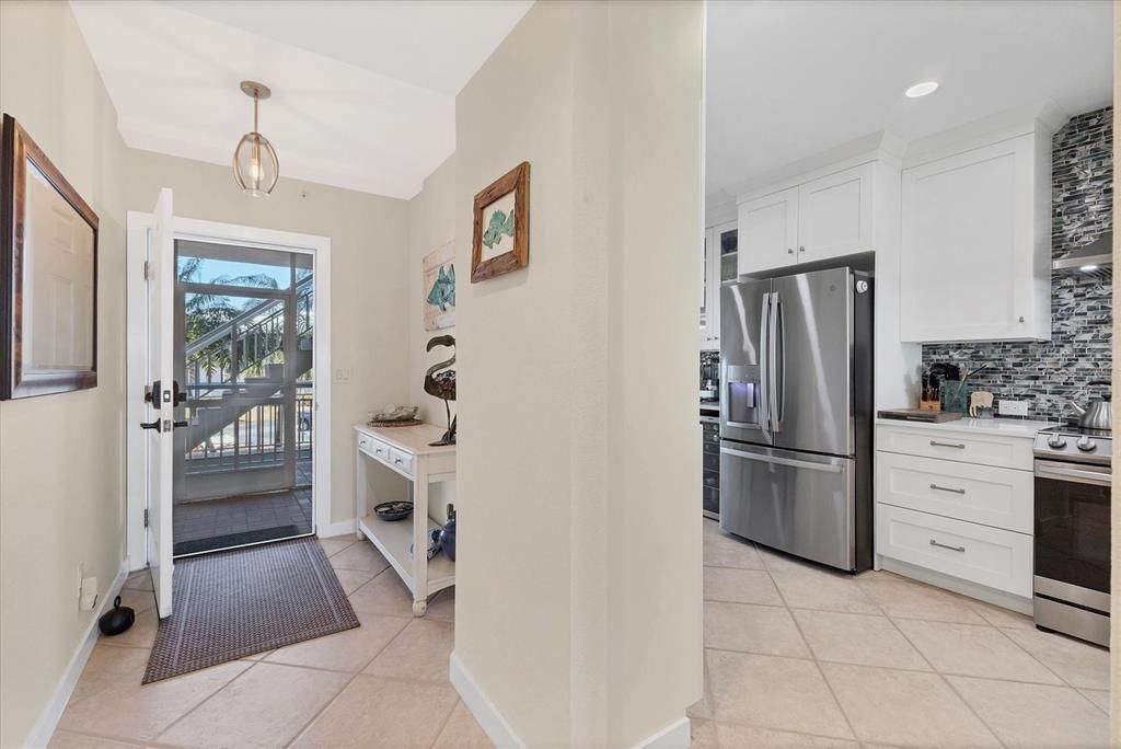 待售: $750,000 (2 贝兹, 2 浴室, 1581 平方英尺)