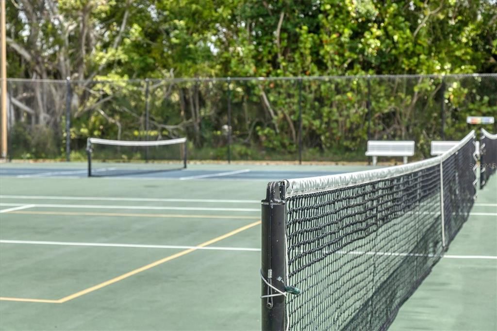 待售: $750,000 (2 贝兹, 2 浴室, 1581 平方英尺)