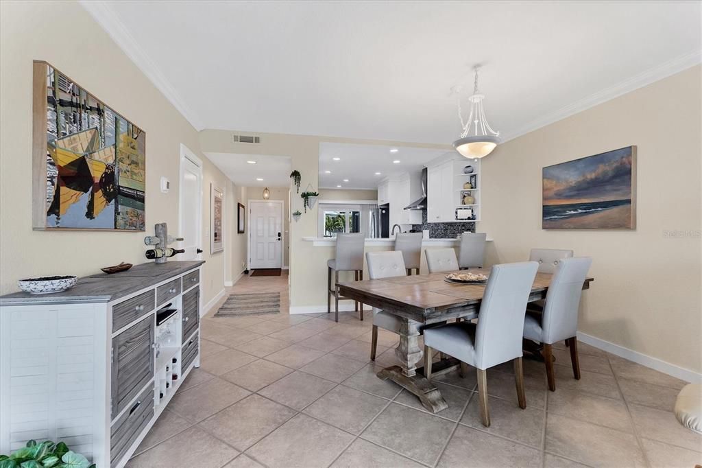 待售: $750,000 (2 贝兹, 2 浴室, 1581 平方英尺)