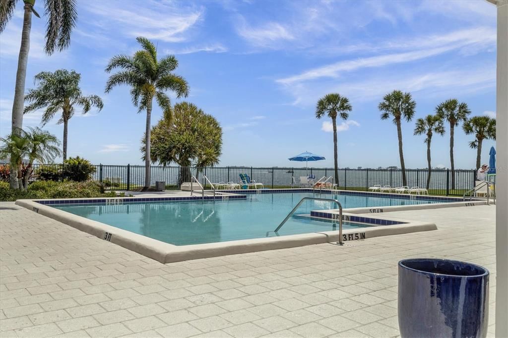 待售: $750,000 (2 贝兹, 2 浴室, 1581 平方英尺)