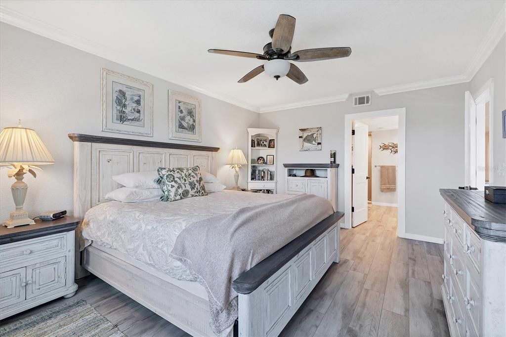 待售: $750,000 (2 贝兹, 2 浴室, 1581 平方英尺)