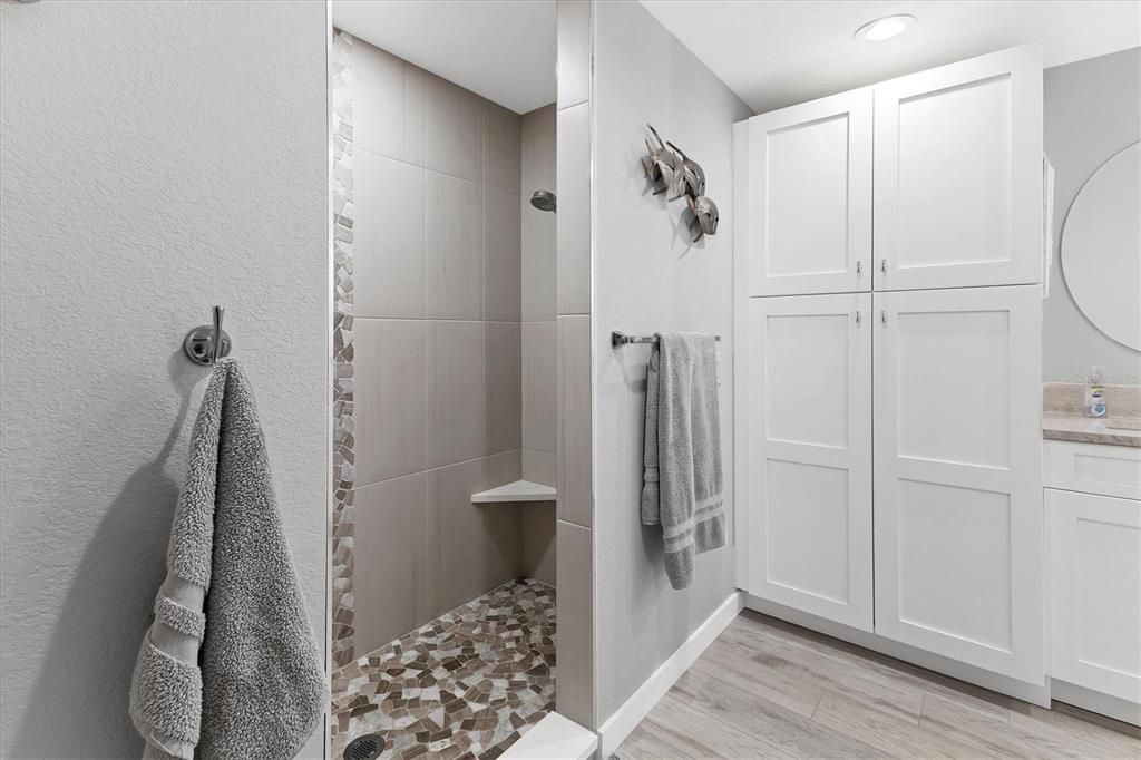 待售: $750,000 (2 贝兹, 2 浴室, 1581 平方英尺)