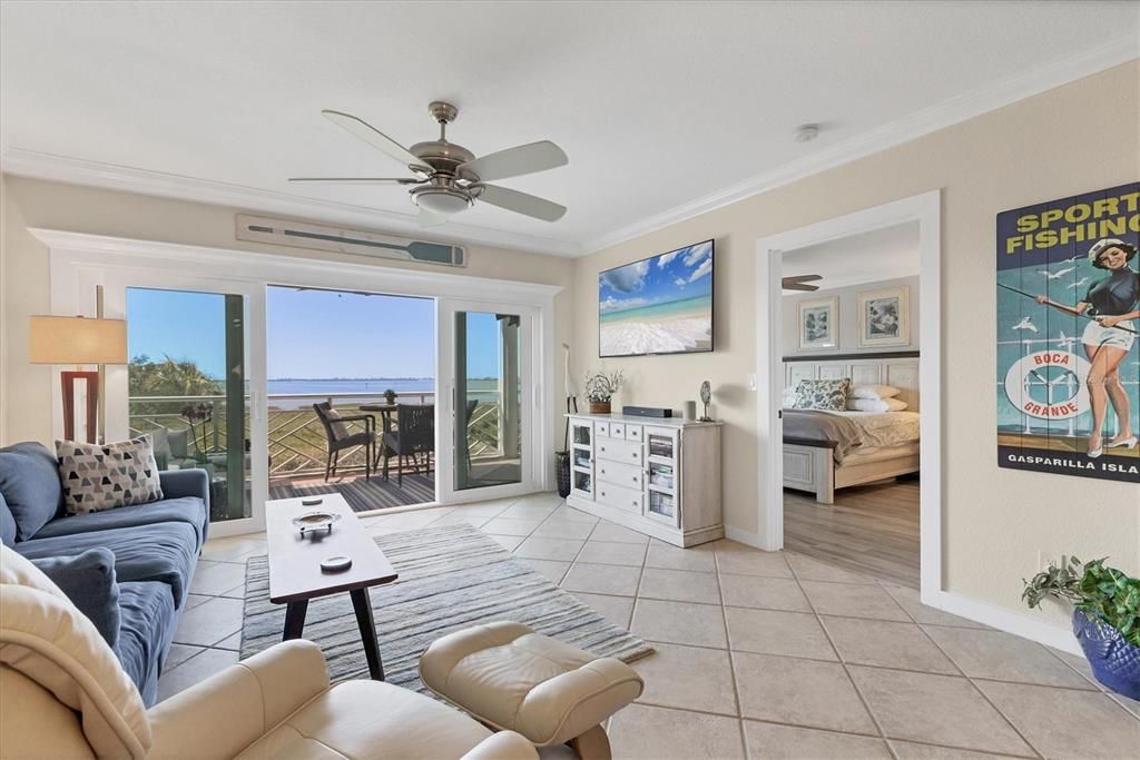 待售: $750,000 (2 贝兹, 2 浴室, 1581 平方英尺)