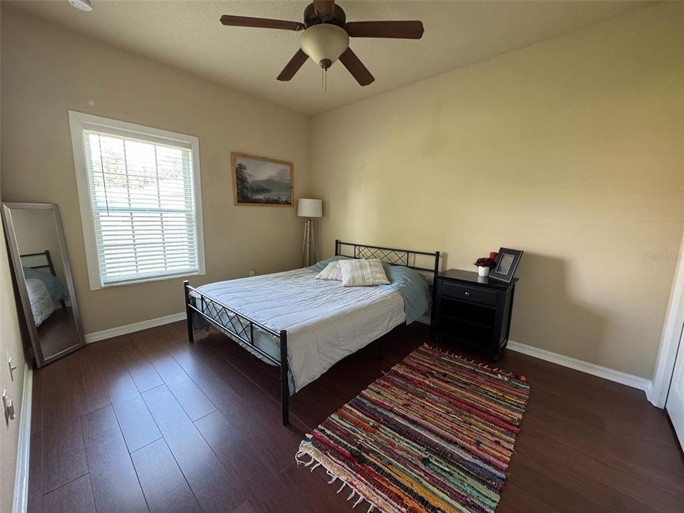 For Rent: $3,100 (3 beds, 2 baths, 1294 Square Feet)