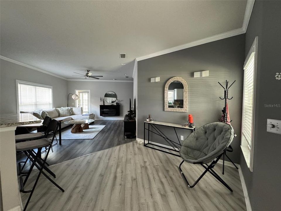 For Rent: $3,100 (3 beds, 2 baths, 1294 Square Feet)