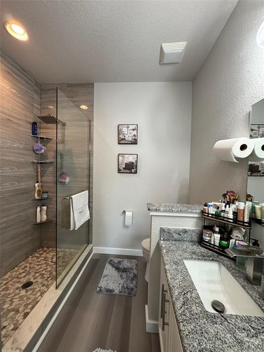 For Rent: $3,100 (3 beds, 2 baths, 1294 Square Feet)