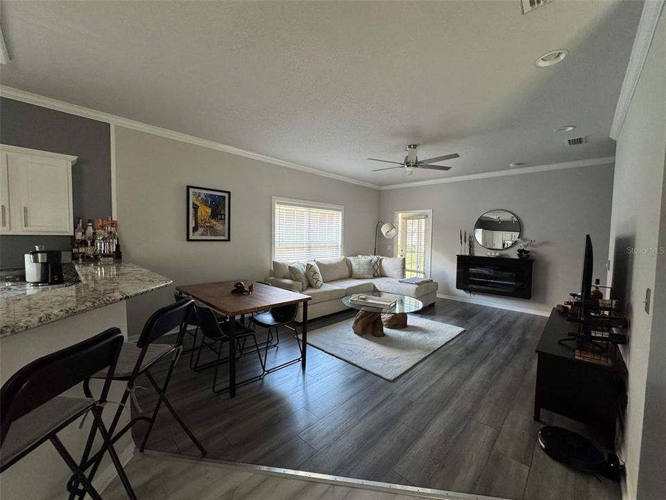 For Rent: $3,100 (3 beds, 2 baths, 1294 Square Feet)