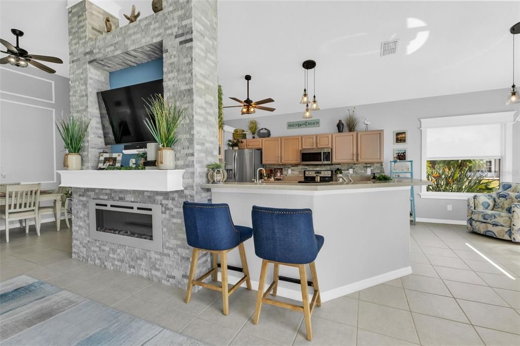 For Sale: $399,000 (2 beds, 2 baths, 1847 Square Feet)