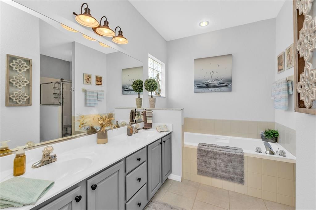 For Sale: $399,000 (2 beds, 2 baths, 1847 Square Feet)