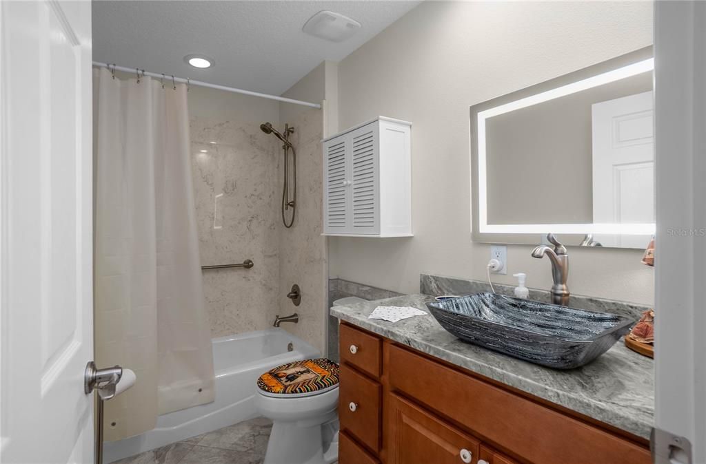 待售: $485,000 (2 贝兹, 2 浴室, 1623 平方英尺)