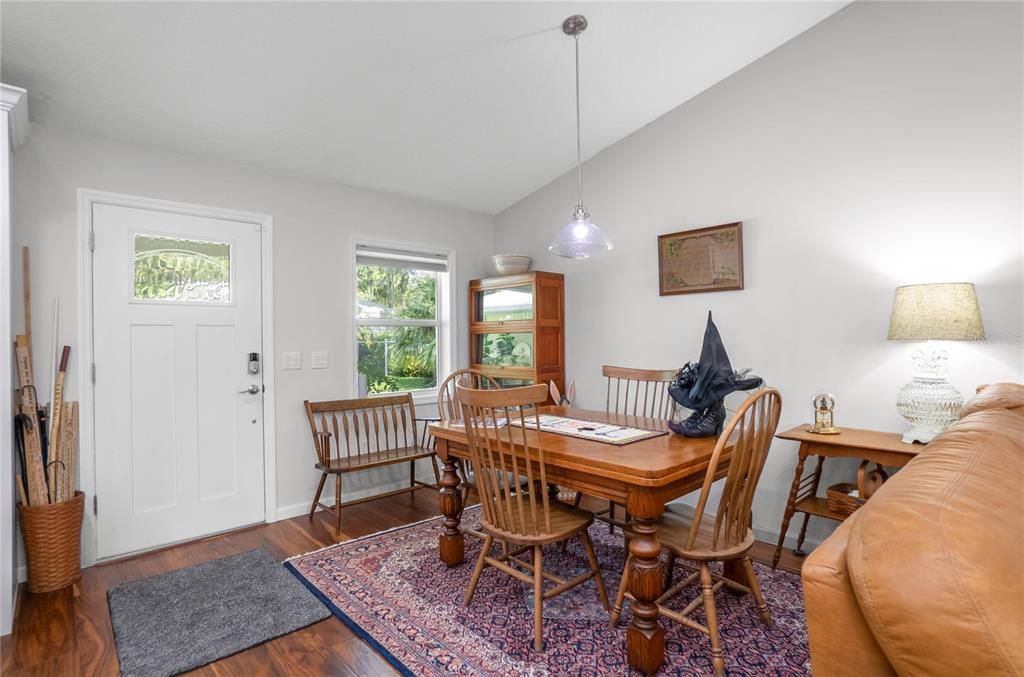 待售: $485,000 (2 贝兹, 2 浴室, 1623 平方英尺)