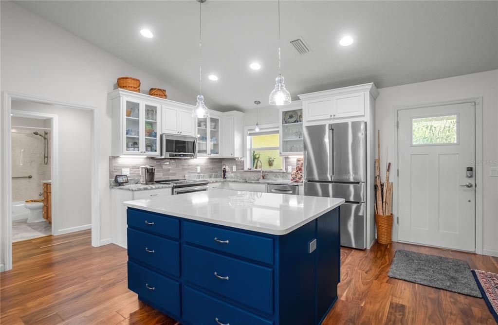 待售: $485,000 (2 贝兹, 2 浴室, 1623 平方英尺)