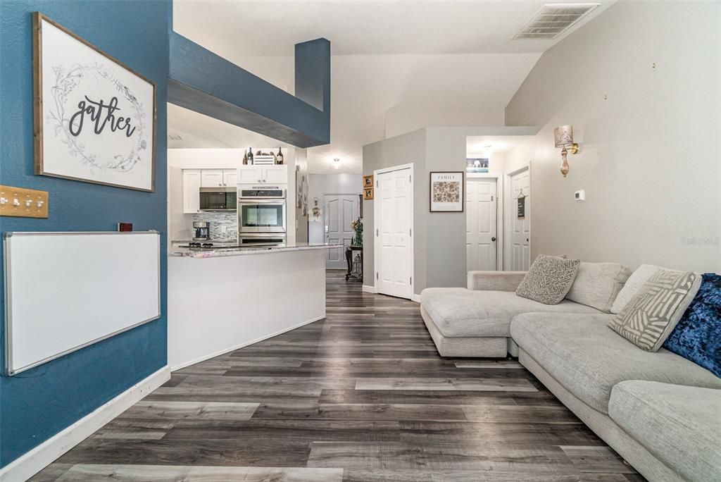 Active With Contract: $399,900 (4 beds, 3 baths, 1932 Square Feet)