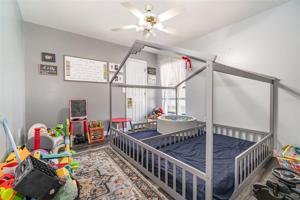 Active With Contract: $399,900 (4 beds, 3 baths, 1932 Square Feet)