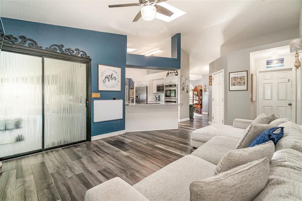 Active With Contract: $399,900 (4 beds, 3 baths, 1932 Square Feet)