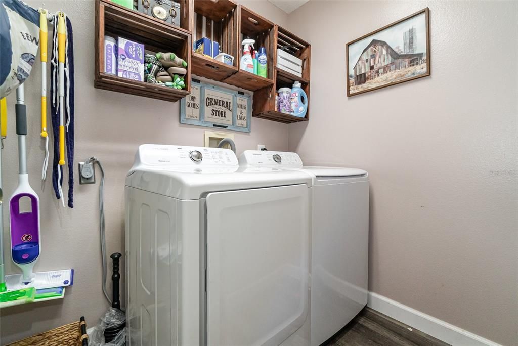 Active With Contract: $399,900 (4 beds, 3 baths, 1932 Square Feet)