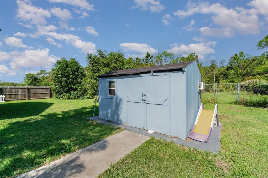 Active With Contract: $399,900 (4 beds, 3 baths, 1932 Square Feet)