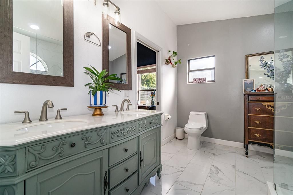 Active With Contract: $399,900 (4 beds, 3 baths, 1932 Square Feet)