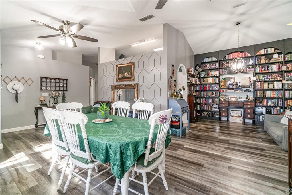 Active With Contract: $399,900 (4 beds, 3 baths, 1932 Square Feet)