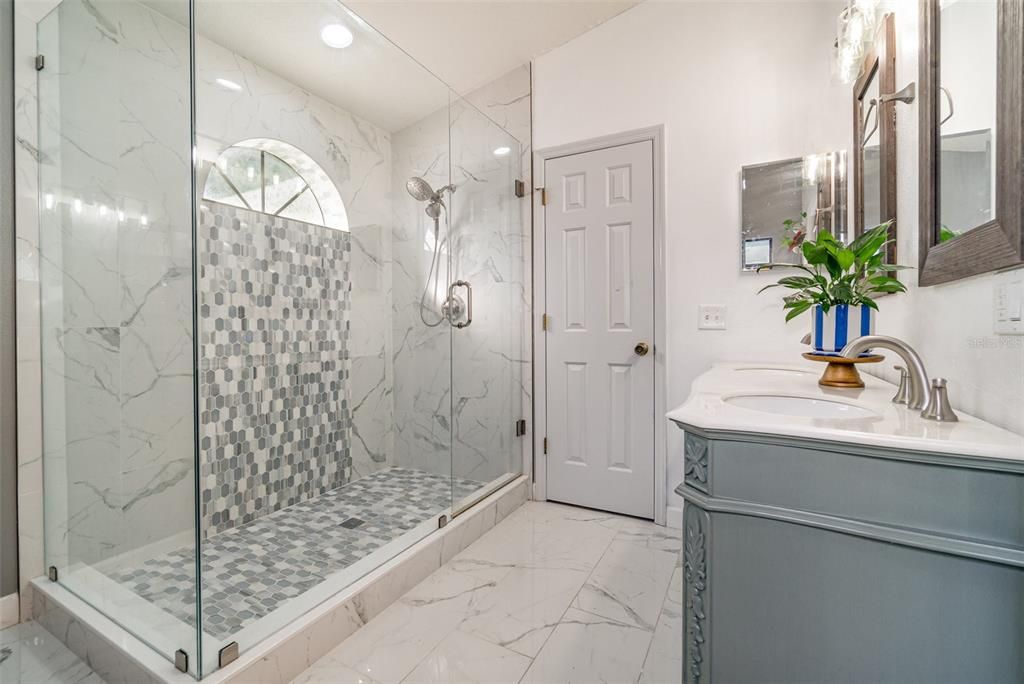 Active With Contract: $399,900 (4 beds, 3 baths, 1932 Square Feet)