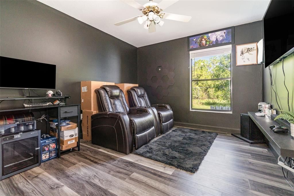 Active With Contract: $399,900 (4 beds, 3 baths, 1932 Square Feet)