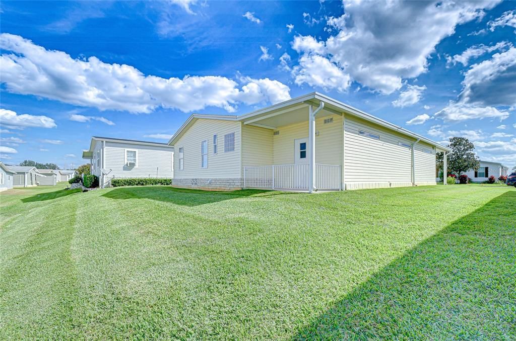 合同活跃: $219,000 (3 贝兹, 2 浴室, 1512 平方英尺)