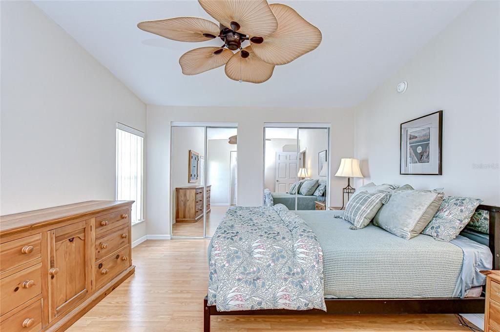 合同活跃: $219,000 (3 贝兹, 2 浴室, 1512 平方英尺)