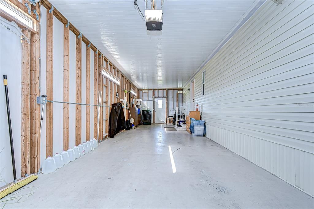 合同活跃: $219,000 (3 贝兹, 2 浴室, 1512 平方英尺)