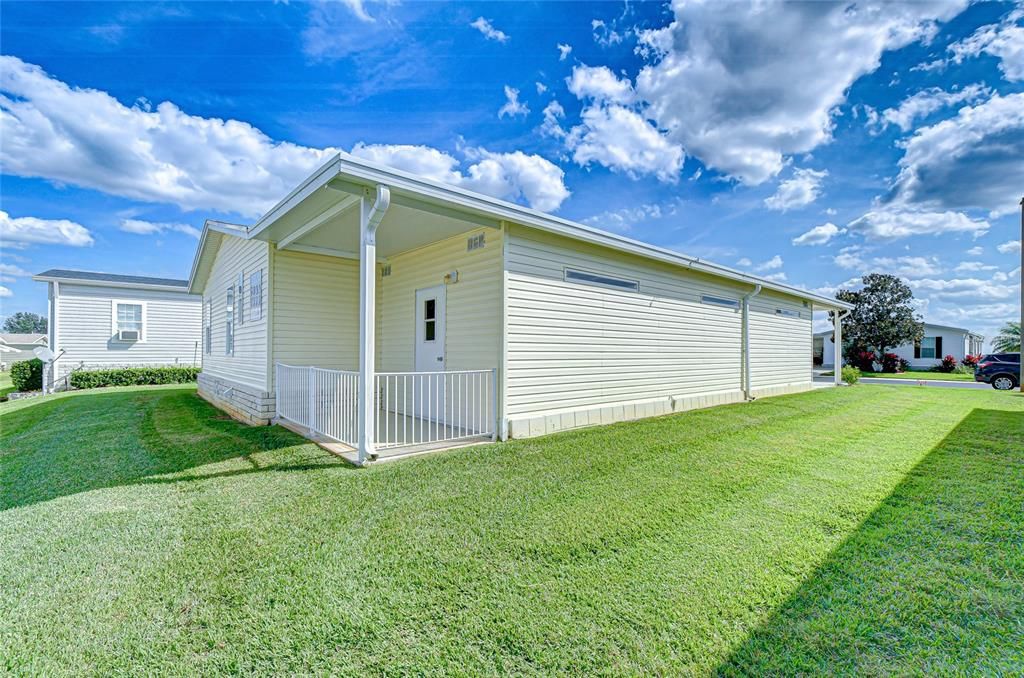 合同活跃: $219,000 (3 贝兹, 2 浴室, 1512 平方英尺)