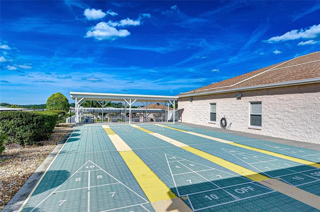 合同活跃: $219,000 (3 贝兹, 2 浴室, 1512 平方英尺)