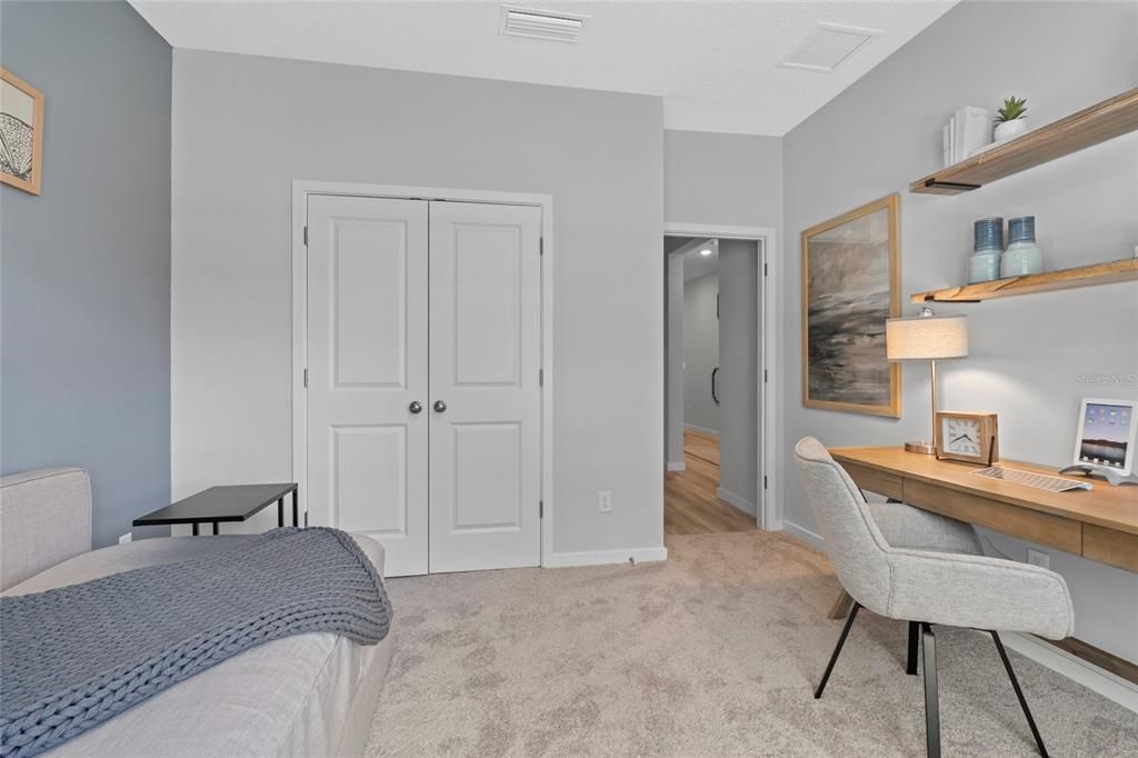 待售: $409,990 (4 贝兹, 3 浴室, 2055 平方英尺)