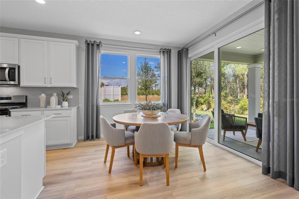 待售: $409,990 (4 贝兹, 3 浴室, 2055 平方英尺)