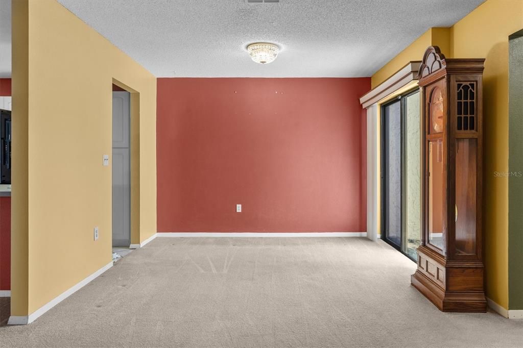 For Sale: $180,000 (2 beds, 2 baths, 1353 Square Feet)