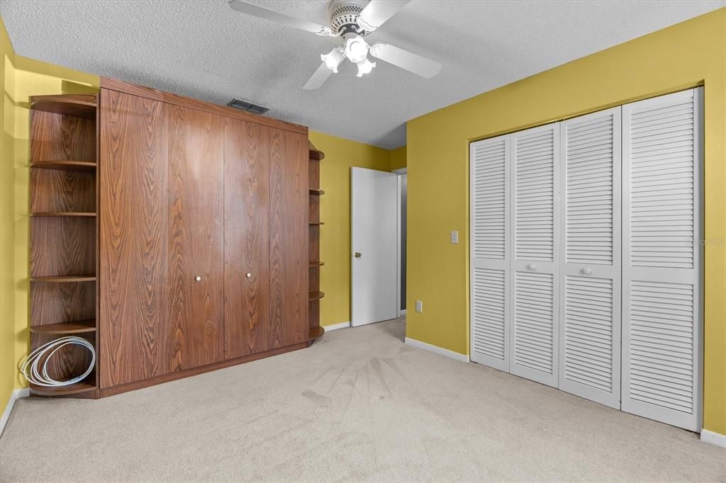 For Sale: $180,000 (2 beds, 2 baths, 1353 Square Feet)