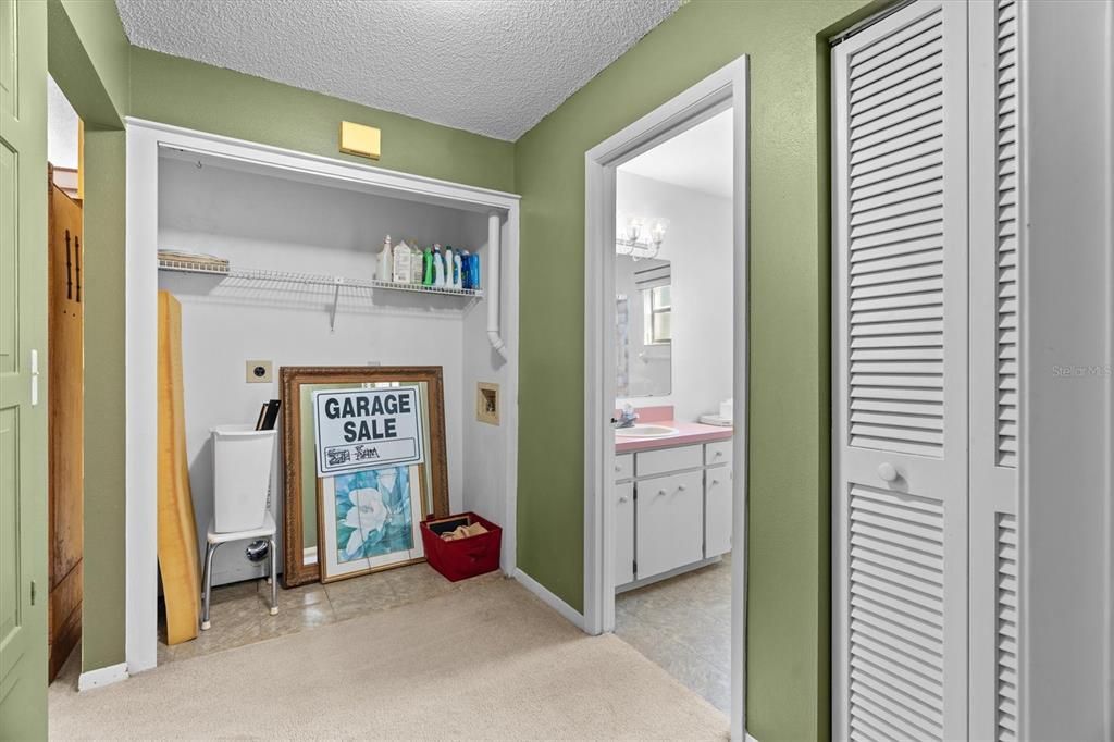 For Sale: $180,000 (2 beds, 2 baths, 1353 Square Feet)