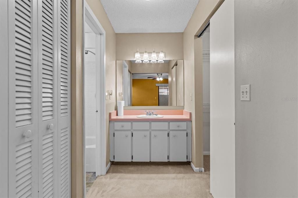 For Sale: $180,000 (2 beds, 2 baths, 1353 Square Feet)