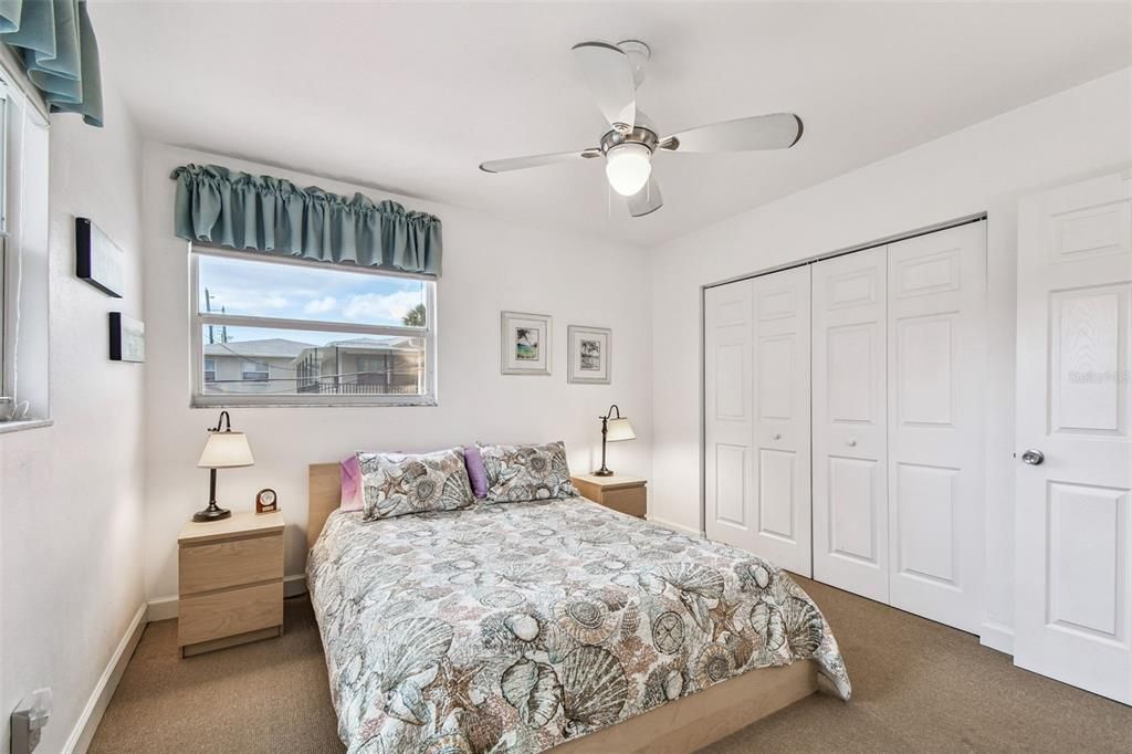 For Sale: $450,000 (2 beds, 1 baths, 790 Square Feet)