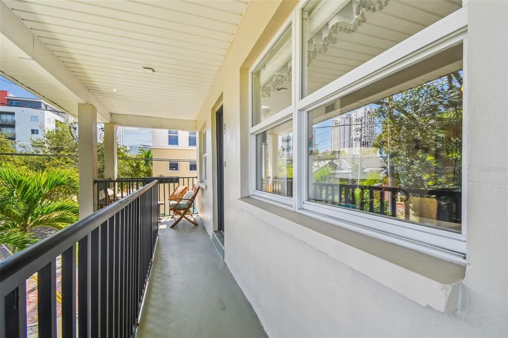 For Sale: $450,000 (2 beds, 1 baths, 790 Square Feet)