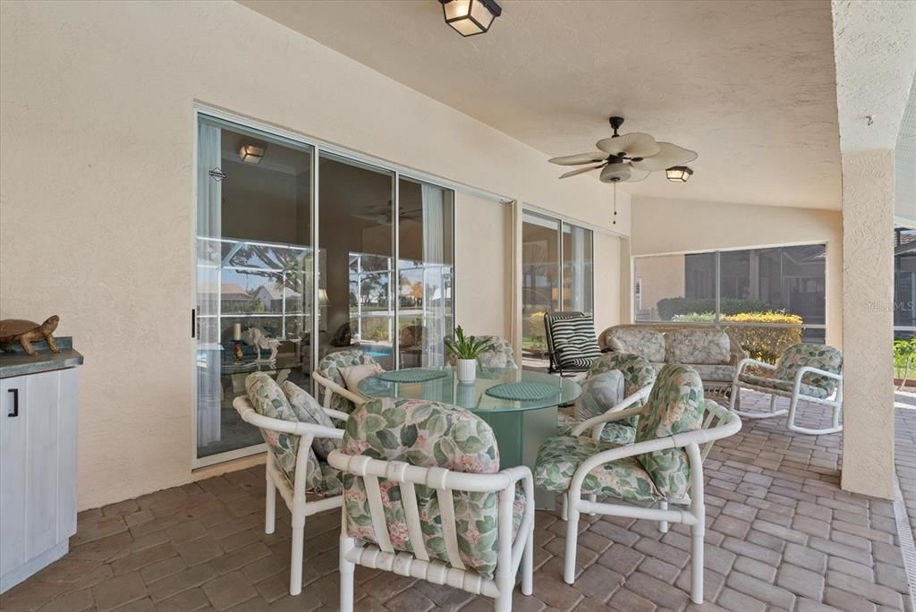 For Sale: $575,000 (3 beds, 2 baths, 2179 Square Feet)