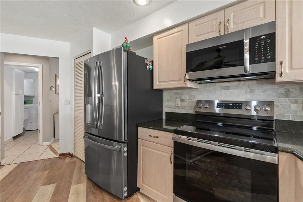 For Sale: $575,000 (3 beds, 2 baths, 2179 Square Feet)