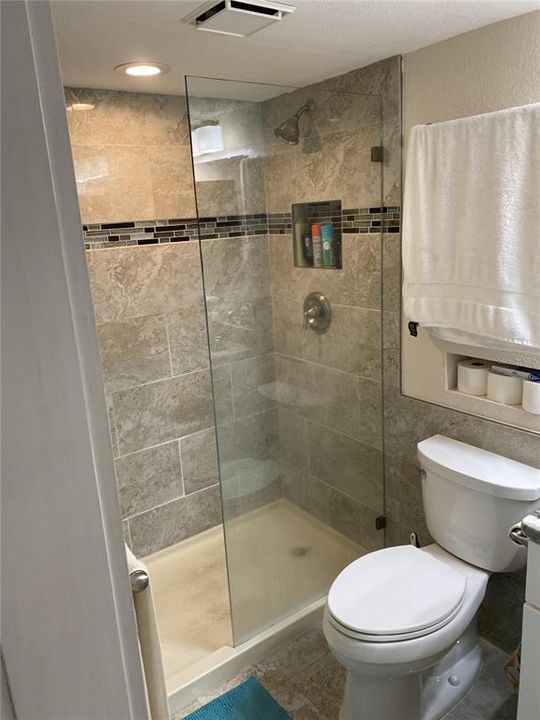 В аренду: $4,950 (2 спален, 2 ванн, 1080 Квадратных фут)