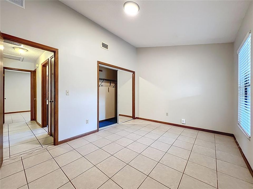 For Sale: $385,000 (3 beds, 2 baths, 1593 Square Feet)