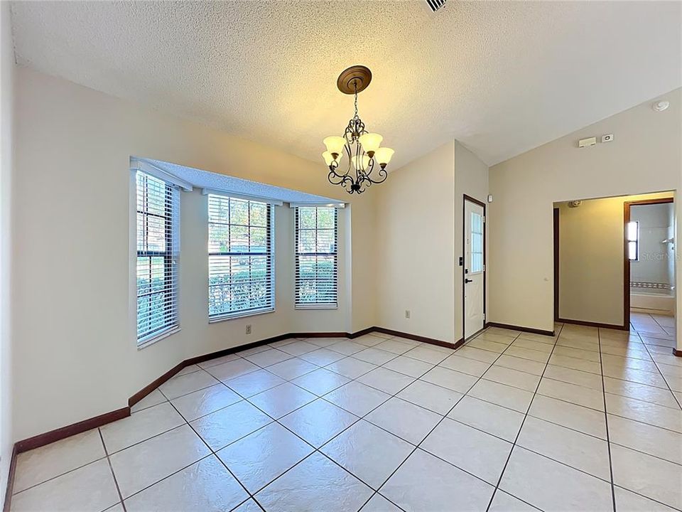 For Sale: $385,000 (3 beds, 2 baths, 1593 Square Feet)