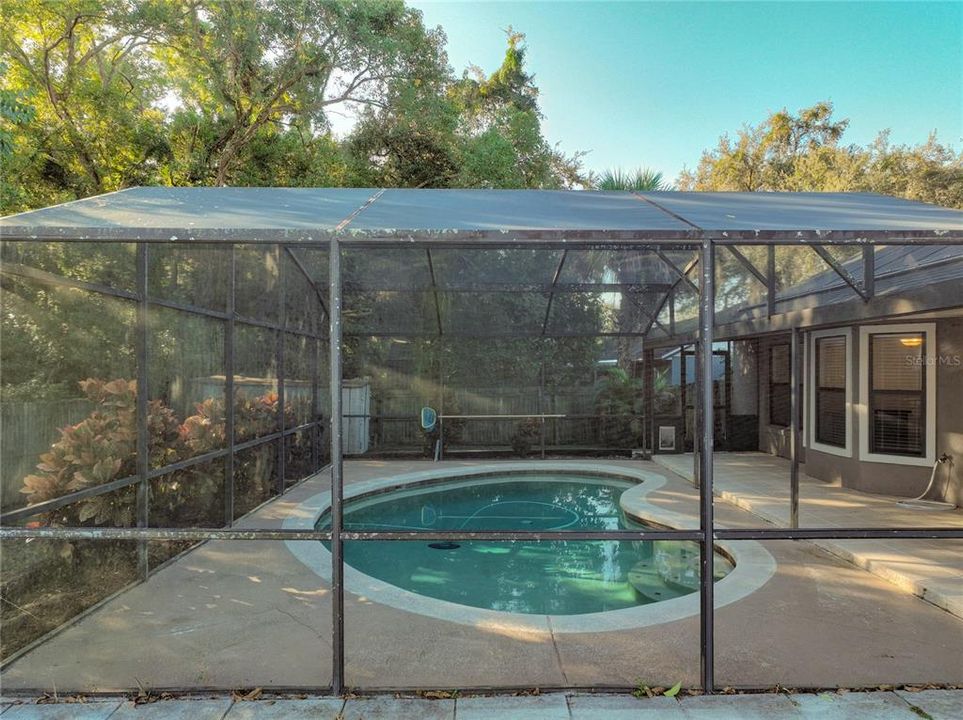 For Sale: $385,000 (3 beds, 2 baths, 1593 Square Feet)